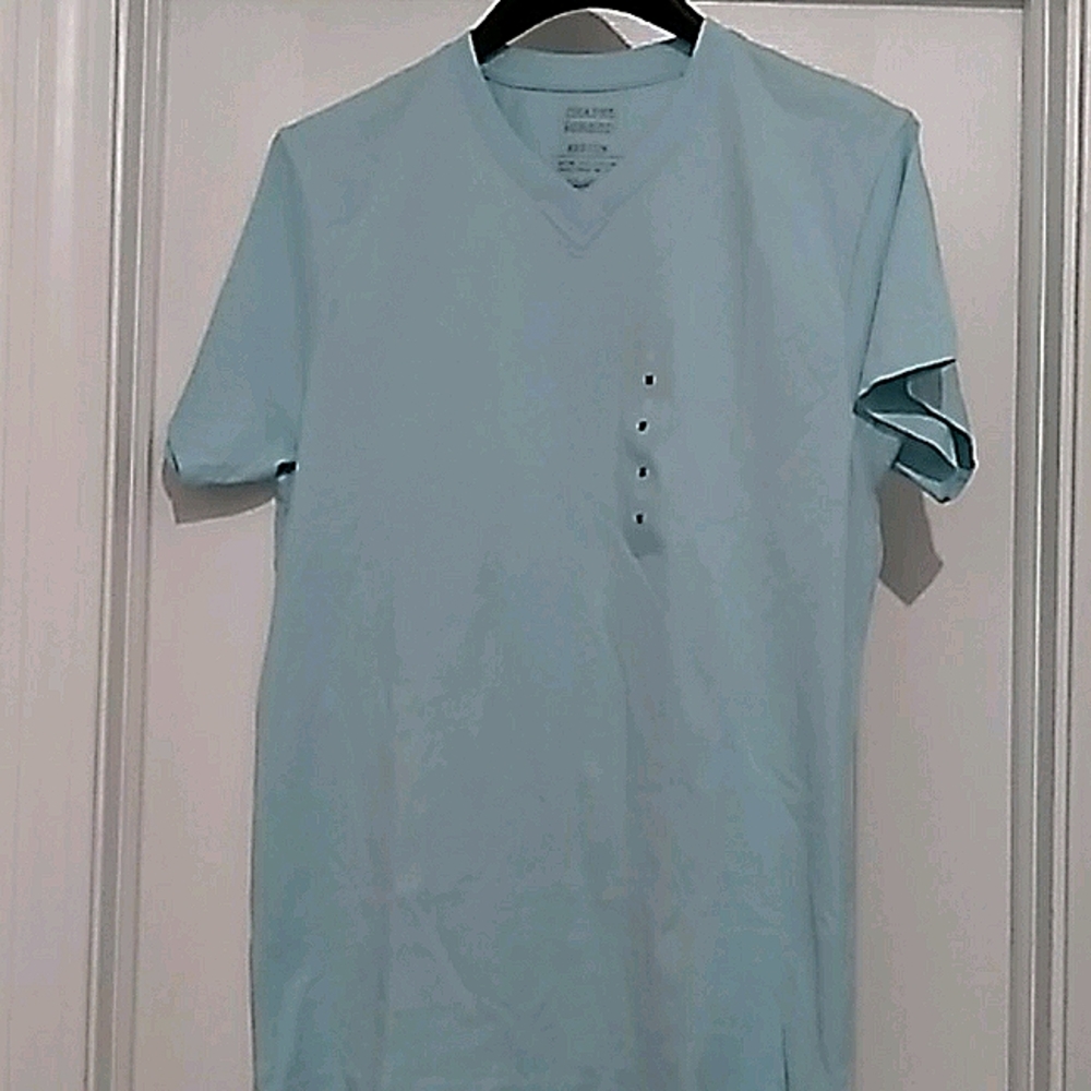 COPY - V neck teeshirt. Brand new